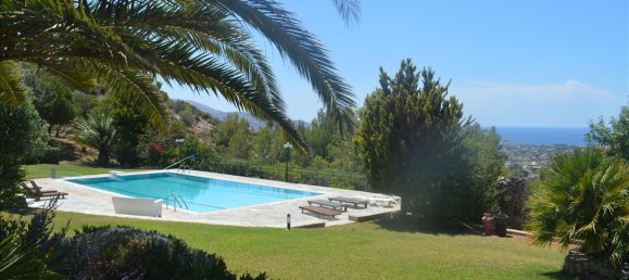 Villa de 5 dormitorios en Kalyvia Thorikou, Greece No. 6712 4