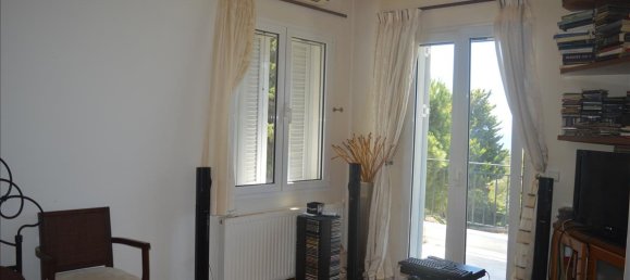 Villa de 5 dormitorios en Kalyvia Thorikou, Greece No. 6712 16