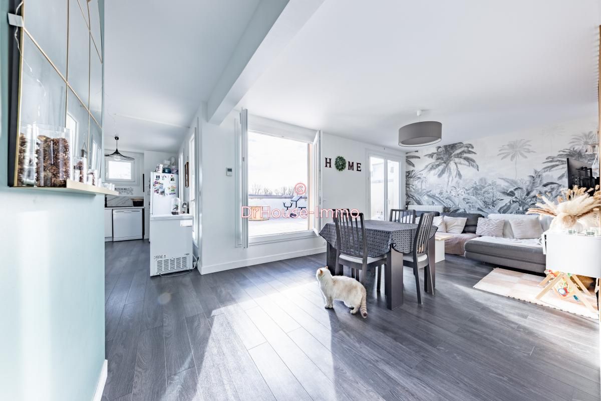 3 chambres Duplex à Maurepas, France No. 127330