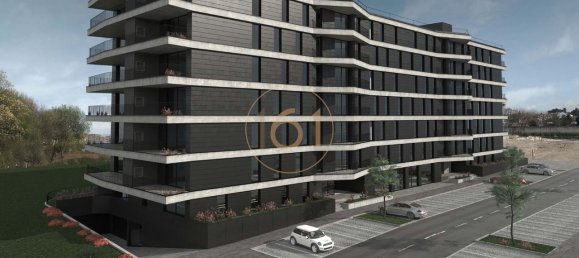 70m² Commercial property in Porto, Portugal No. 149412 2