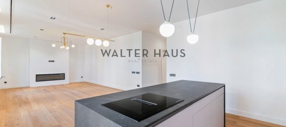 4 bedrooms Apartment in Eixample, Spain No. 148701 8