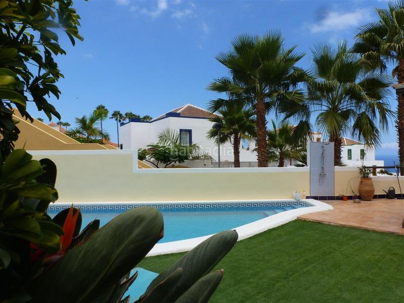 Casa de 4 dormitorios en Adeje, Spain No. 28126