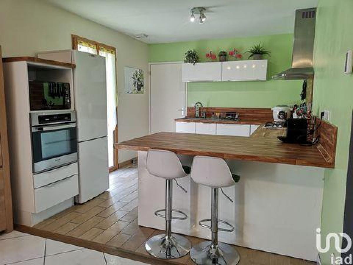 4 bedrooms House in Amilly, France No. 8821