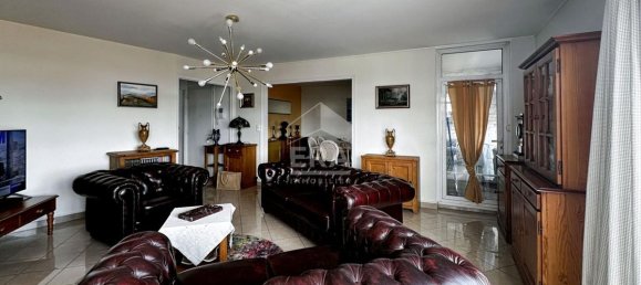 2 bedrooms Apartment in Reims, France No. 250369 8