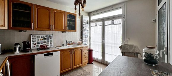 2 bedrooms Apartment in Reims, France No. 250369 3