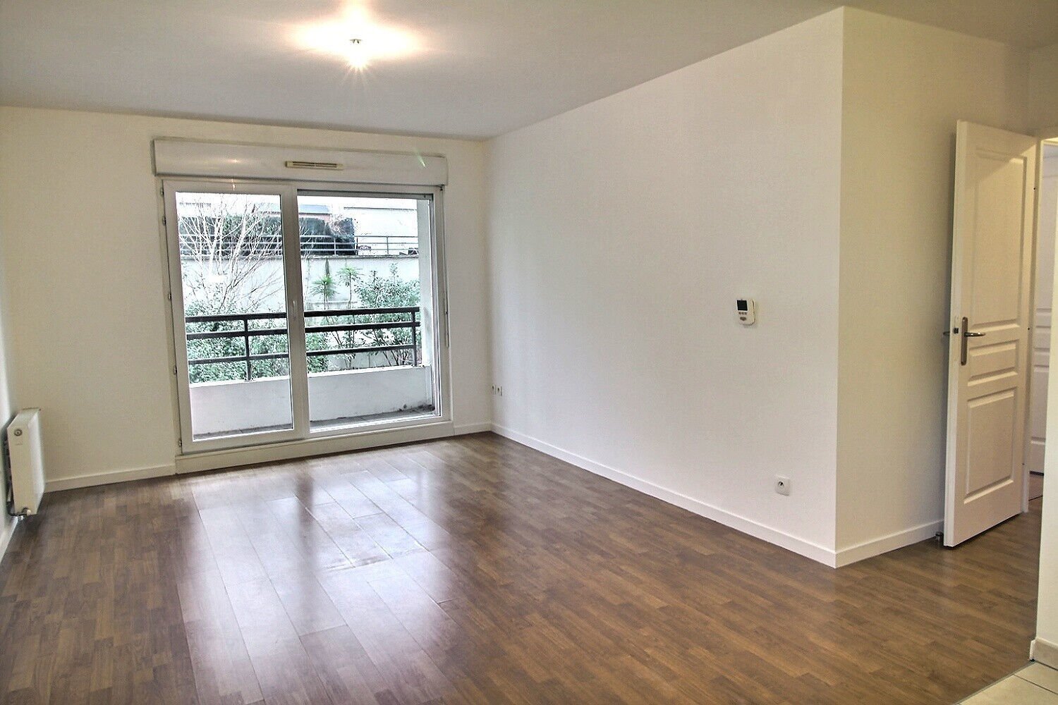 2 bedrooms Apartment in Massy, France No. 137442