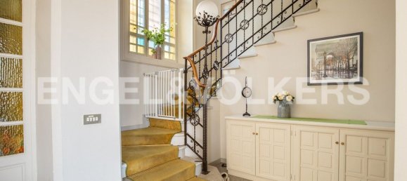 13 rooms Villa in Stresa, Italy No. 104961 4