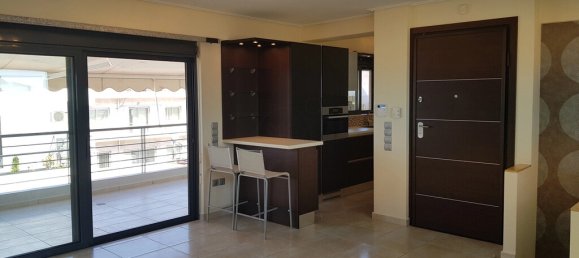 Propiedad de 3 dormitorios en Piraeus, Greece No. 1907 3