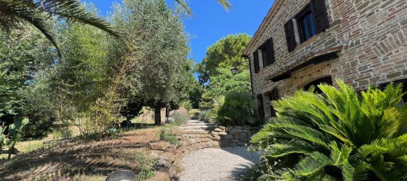 14 rooms House in Arcevia, Italy No. 289932 33