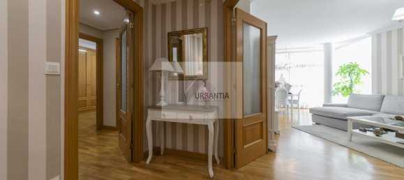 3 Schlafzimmer Wohnung in Chartered Community of Navarre, Spain, Nr. 182368 5
