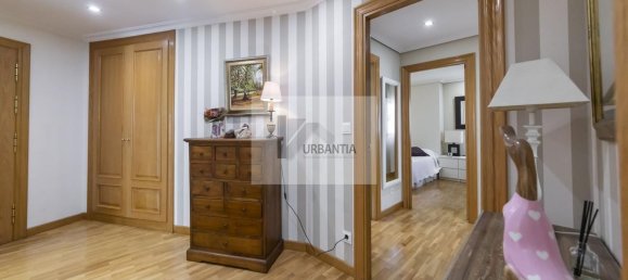 3 Schlafzimmer Wohnung in Chartered Community of Navarre, Spain, Nr. 182368 4