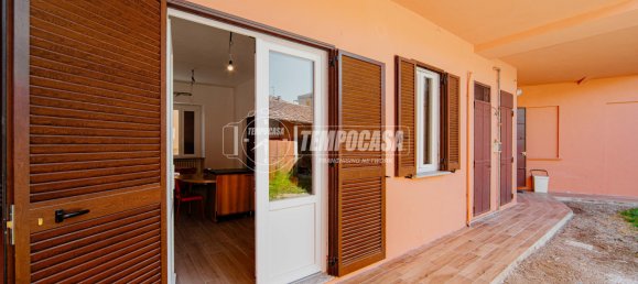 3-salle Appartement à Robbio, Italy No. 291087 2
