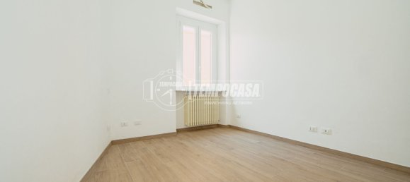3-salle Appartement à Robbio, Italy No. 291087 11