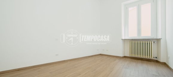 3-salle Appartement à Robbio, Italy No. 291087 10