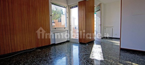 3 Schlafzimmer Wohnung in Genoa, Italy, Nr. 352421 3