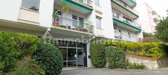 3 Schlafzimmer Wohnung in Genoa, Italy, Nr. 352421 21