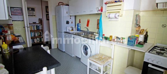 3 Schlafzimmer Wohnung in Genoa, Italy, Nr. 352421 12