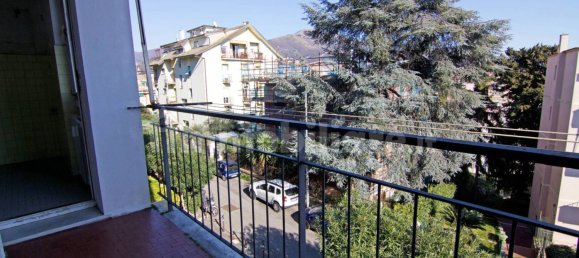 3 Schlafzimmer Wohnung in Genoa, Italy, Nr. 352421 4