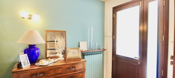 3 bedrooms Villa in Eraclea, Italy No. 305582 4