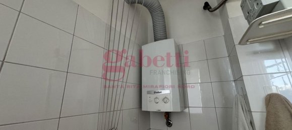 3-salle Appartement à Turin, Italy No. 40800 5