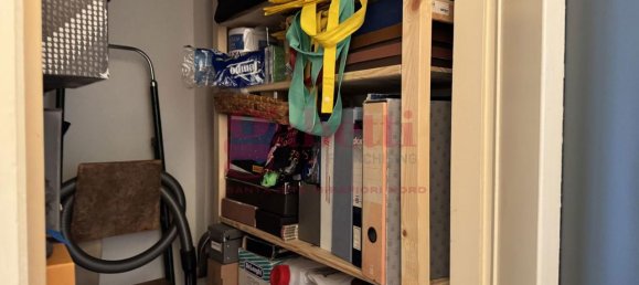 3-salle Appartement à Turin, Italy No. 40800 9