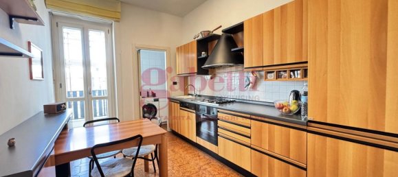 3-salle Appartement à Turin, Italy No. 40800 25