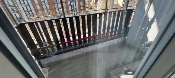 3-salle Appartement à Turin, Italy No. 40800 26