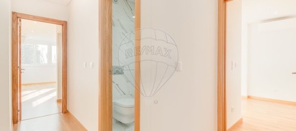 2 Schlafzimmer Wohnung in Lisbon, Portugal, Nr. 352869 9