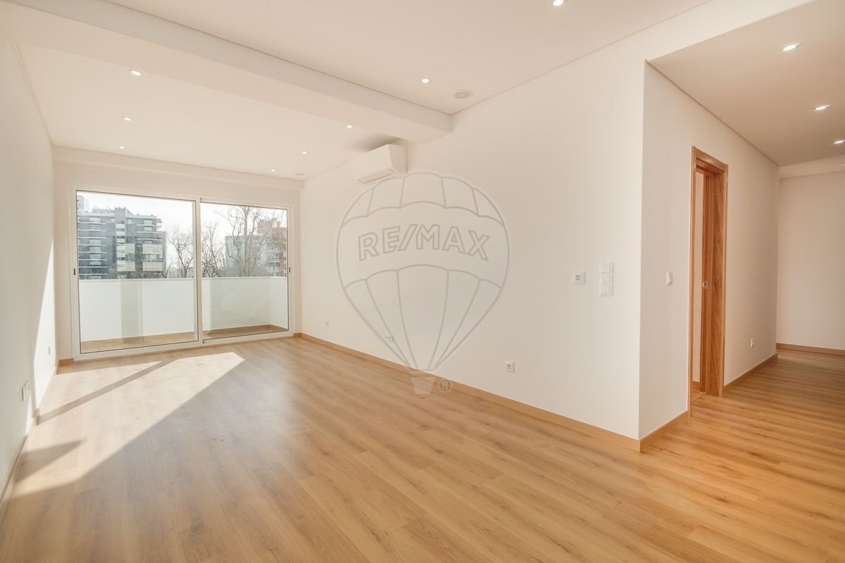 2 bedrooms Apartment in Lisbon, Portugal No. 352869