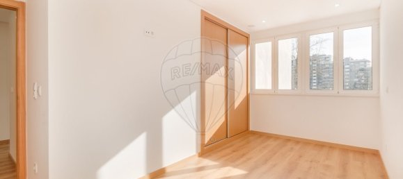 2 Schlafzimmer Wohnung in Lisbon, Portugal, Nr. 352869 6