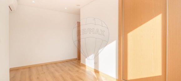 2 Schlafzimmer Wohnung in Lisbon, Portugal, Nr. 352869 4