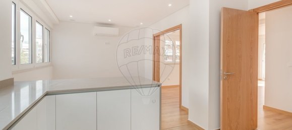 2 Schlafzimmer Wohnung in Lisbon, Portugal, Nr. 352869 13