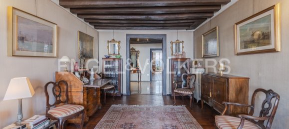 3 bedrooms Apartment in Venice, Italy No. 107456 11