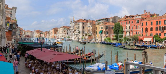 3 bedrooms Apartment in Venice, Italy No. 107456 8