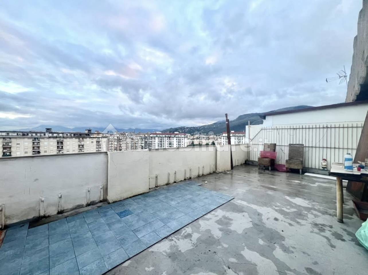 Apartamento de 3 dormitorios en Palermo, Italy No. 299248