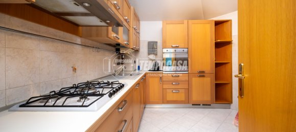 3 rooms Apartment in Masate, Italy No. 286575 5