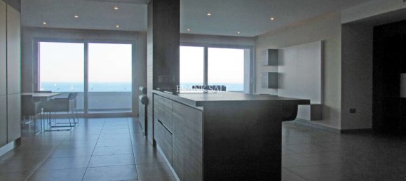 3 bedrooms Apartment in Saint Julian's, Malta No. 8456 12