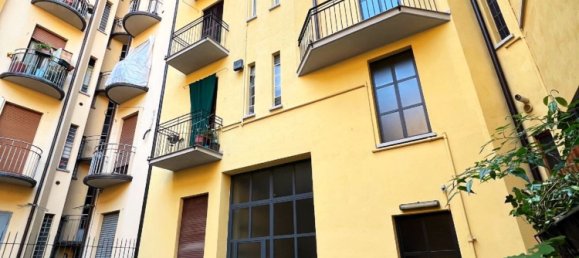 3 rooms Apartment in Milan, Italy No. 264877 23