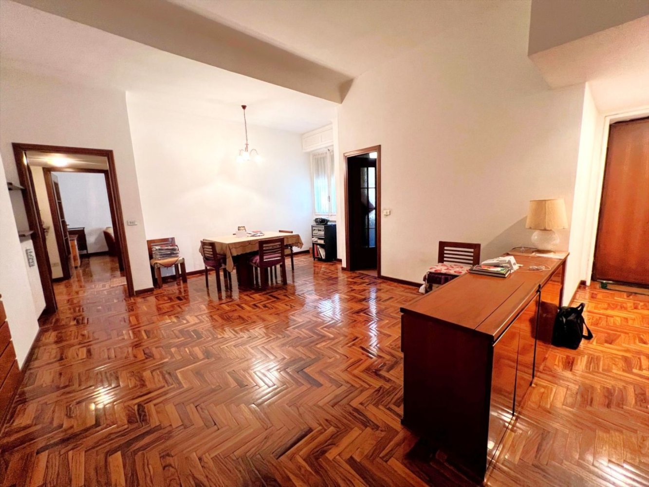 3 rooms Apartment in Milan, Italy No. 264877