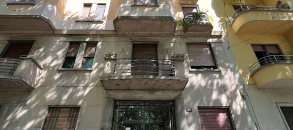 3 rooms Apartment in Milan, Italy No. 264877 25