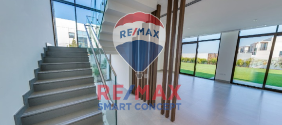 4 bedrooms Villa in Abu Dhabi, UAE No. 25854 3