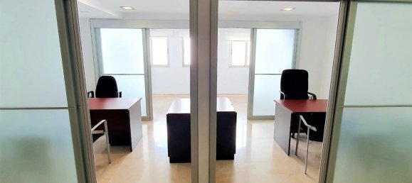 126 m² oficina en venta en Alicante, Comunidad Valenciana, Spain № 365061 2