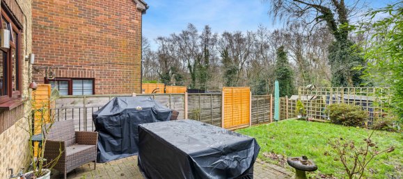 3 bedrooms House in Crawley, United Kingdom No. 1074 11