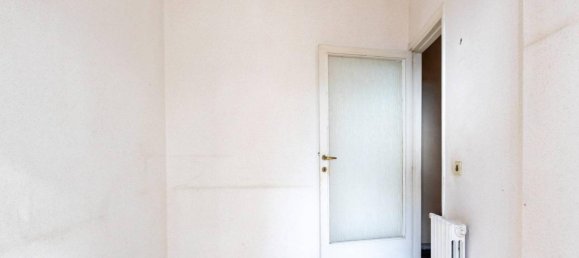 3 rooms Apartment in Naples, Italy No. 146078 26