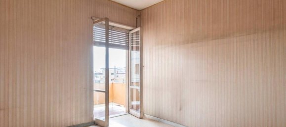 3 rooms Apartment in Naples, Italy No. 146078 17