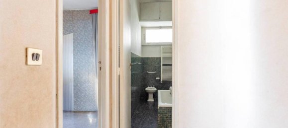 3 rooms Apartment in Naples, Italy No. 146078 24