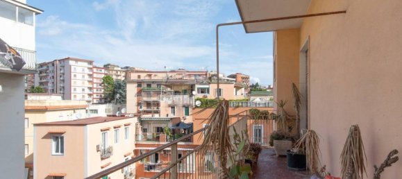 3 rooms Apartment in Naples, Italy No. 146078 7