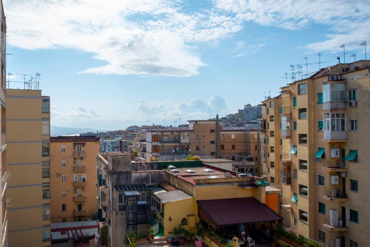 3 rooms Apartment in Naples, Italy No. 146078