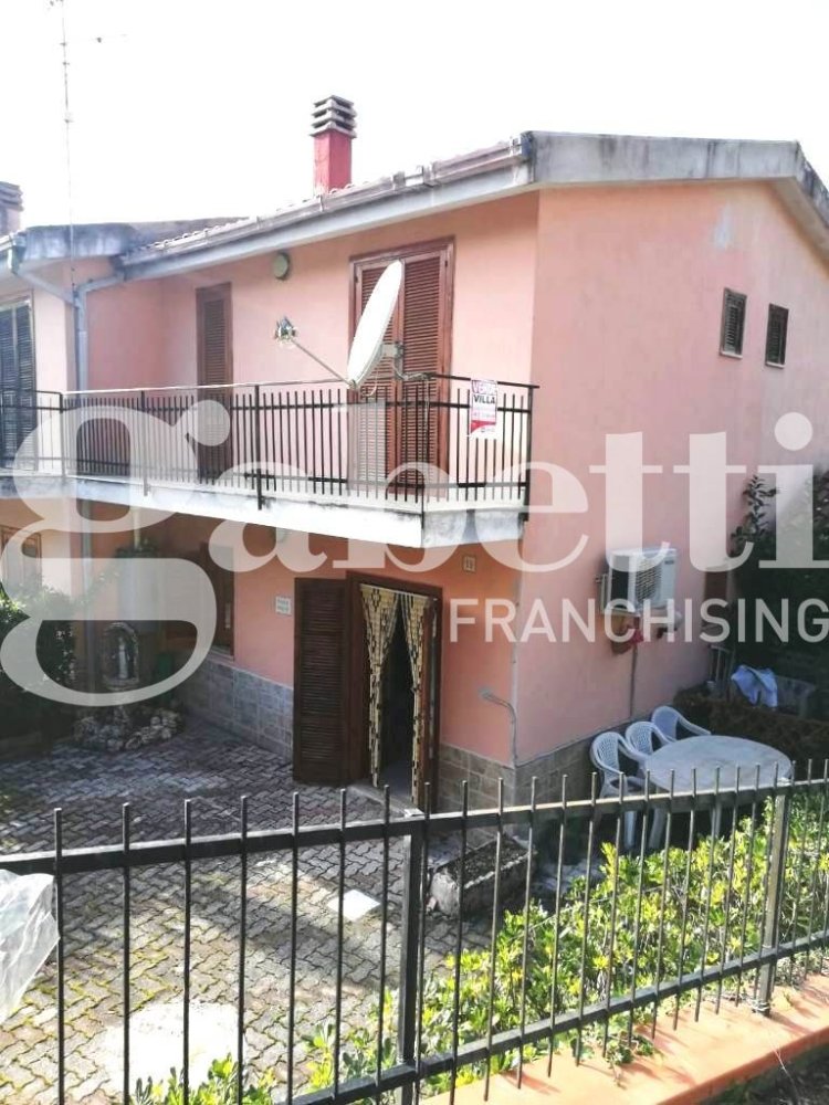 2 bedrooms Villa in Galluccio, Italy No. 32901