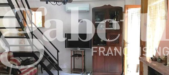 2 bedrooms Villa in Galluccio, Italy No. 32901 9